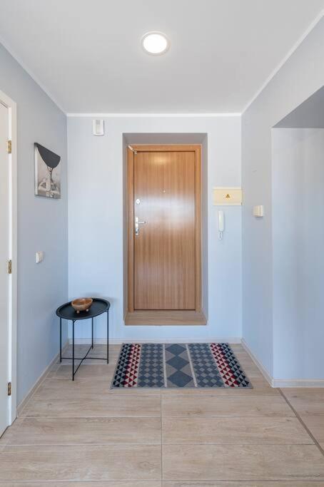 Central 2 Bd Apartment By Hostlovers 카우나스 외부 사진